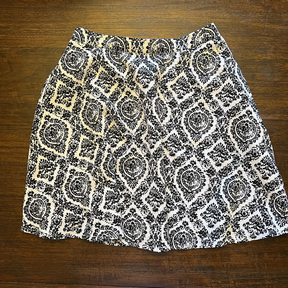 Black and white flare skirt